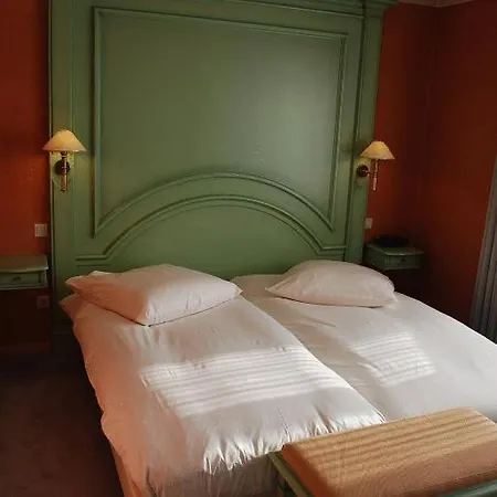 Hotel - Restaurant Du Vieux Chateau 4*